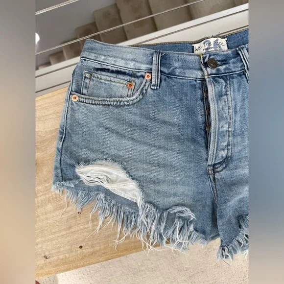 We The Free by Free People Loving Good Vibrations Blue Denim Shorts Festival 26 - Picture 4 of 8